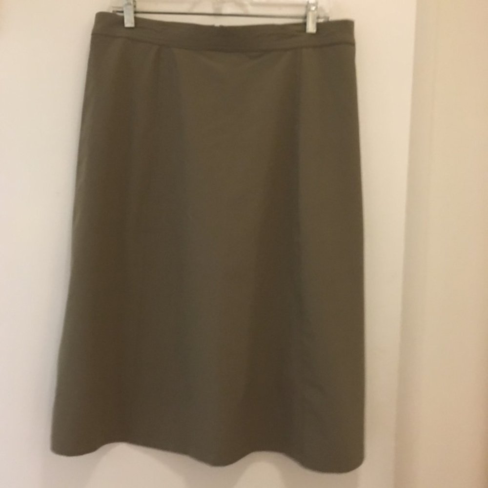 Magellan's Travel Gear Skirt, XL Petite, Olive